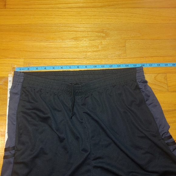 Bundle of 4 Black Athletic Shorts Pocket Drawstring Real Essentials MENS X-LARGE - Picture 8 of 13